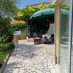 Lovro Apartament Kostrena